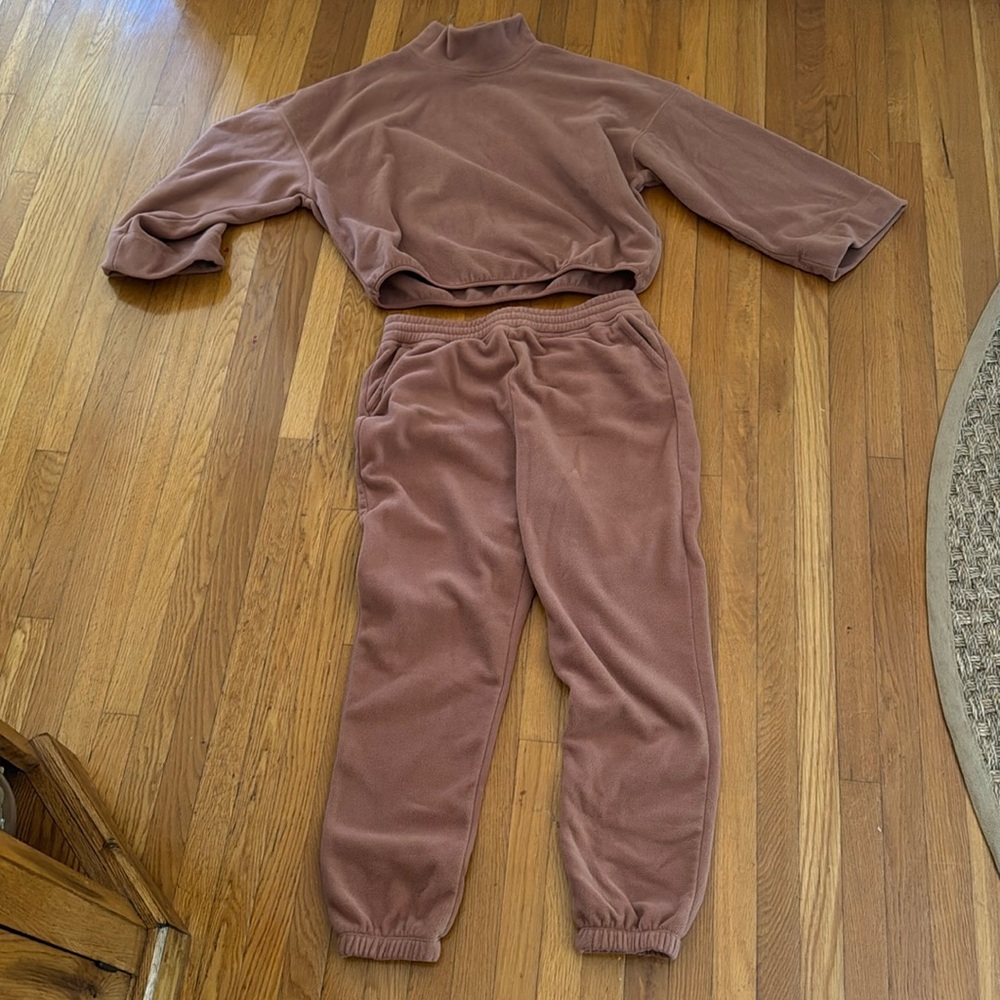 Beyond Yoga Sweatsuit